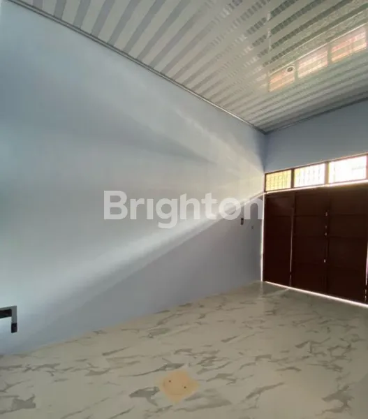 image RUMAH BANGUNAN MASIH BAGUS SIAP HUNI KARANG EMPAT DEKAT TAMBAKSARI BRONGGALAN KALIJUDAN MERR KAPASAN (3)