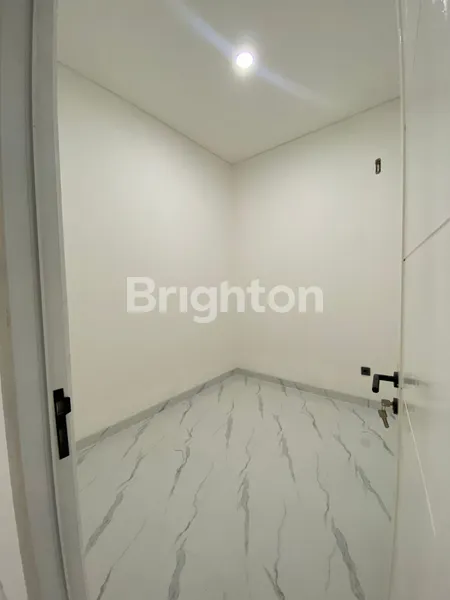 image RUMAH BARU 2 ½ LANTAI MEWAH PALING MURAH METLAND PURI CIPONDOH TANGERANG LT90 LB180 SHM IMB 3+1 KAMAR TIDUR 2+1 KAMAR MANDI (6)