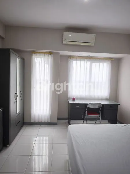 image APARTEMENT BERKELEY STUDIO CITRALAND UNIVERSITAS CIPUTRA UNESA PAKUWON MALL LENMARC 10 MENIT KE TOL 20 MENIT KE BANDARA JUANDA (1)