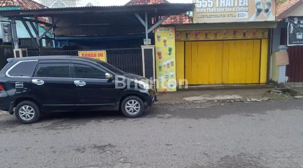 image RUMAH DIPINGGIR JALAN SOSIAL PALEMBANG SUMSEL INDONESIA  (1)