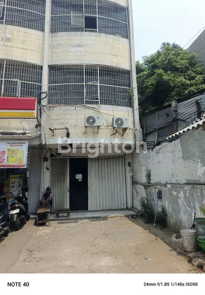 RUKO , GANDENG ANGKE  LATUMENTEN