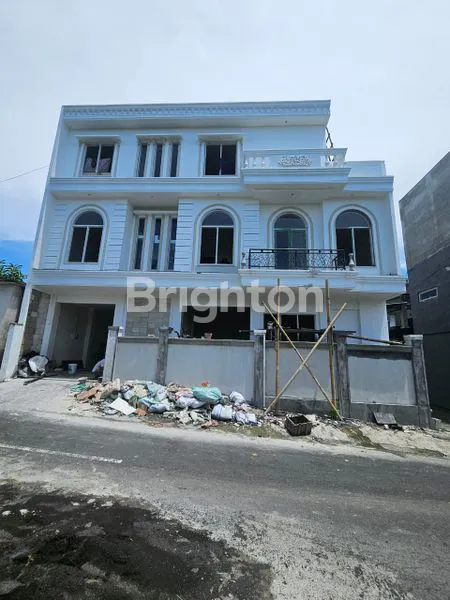 image BARU GRESS 3 LANTAI DI GATOT SUBROTO, BALI (1)