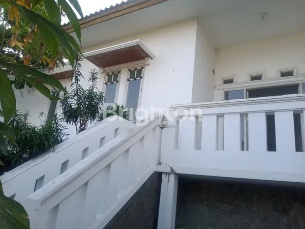 image DIJUAL CEPAT! RUMAH KLASIK DI KEDAMAIAN, BANDAR LAMPUNG – LUAS & NYAMAN (5)