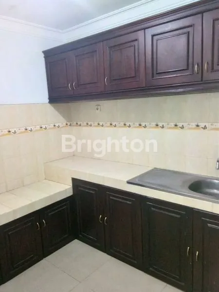 image RUMAH 2 LANTAI SIAP HUNI DI PAKUWON CITY MULYOSARI SURABAYA  (2)