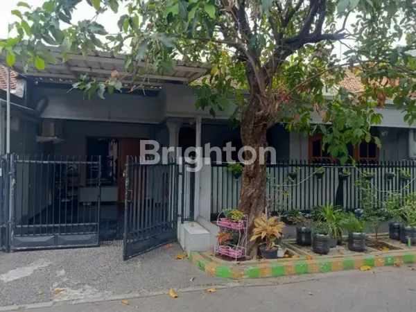 image RUMAH DI RUNGKUT BARATA NYAMAN BEBAS BANJIR ROW 2 MOBIL (1)