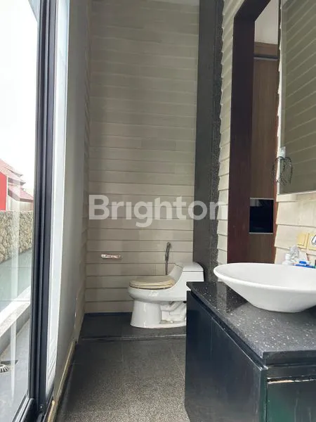 image *RUMAH FURNISHED BERGAYA TROPICAL MINIMALIS* (8)