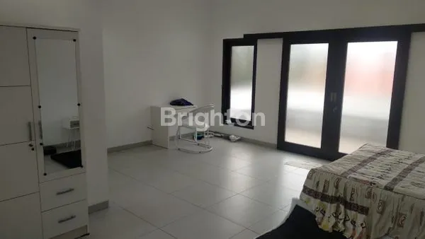 image RUMAH MEWAH DI JAGAKARSA JAKARTA SELATAN (4)