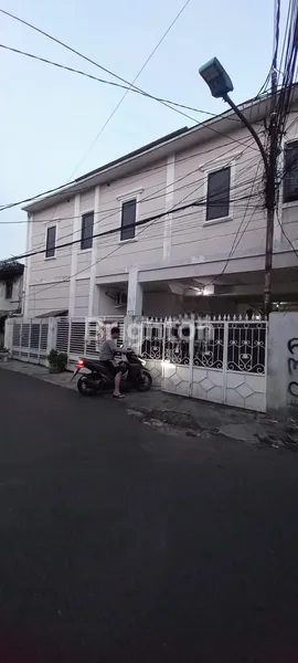 image KEMANGGISAN  JAKARTA BARAT RUMAH KOST STRATREGIS 2 LANTAI   (2)