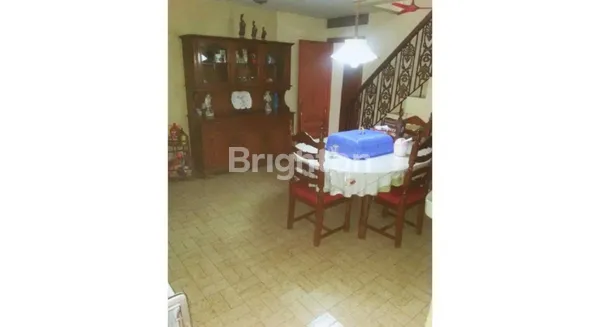 image RUMAH BESAR MUAT PARKIR 6 MOBIL PERCETAKAN NEGARA (3)