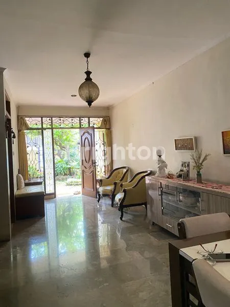 image RUMAH INTERCON KEBUN JERUK JAKARTA BARAT (2)