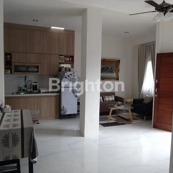 image RUMAH FURNISH 2 LANTAI DI PEMOGAN (4)