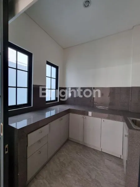 image RUMAH DOUBLE DEKKER 4+1KT LAVON 2 CLUSTER MARGONITE SIAP HUNI (5)