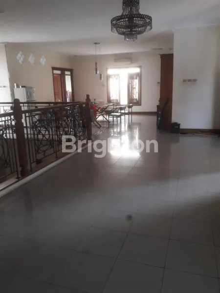 image RUMAH STRATEGIS DI CEMPAKA PUTIH JAKARTA PUSAT (6)