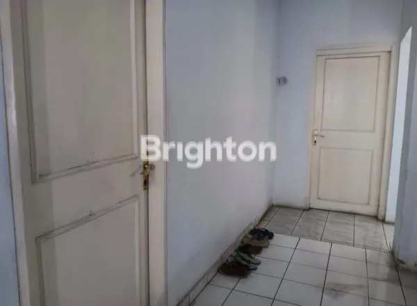 image RUMAH BAGUS DAN SIAP HUNI DI ANGGREK LOKA BSD (7)