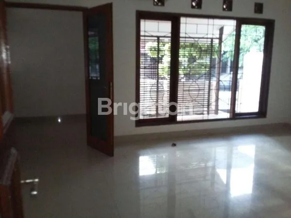 image RUMAH NYAMAN & TAMAN LUAS DI MANDAR, SEKTOR 3 BINTARO (3)