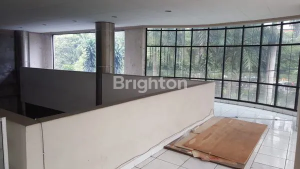 image GEDUNG 5 LANTAI DENGAN LOKASI PRIMA DI PUSAT JAKARTA BARAT (5)