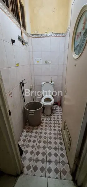 image RUMAH SIAP HUNI DI JALAN BANGKA DEKAT GKB GRESIK (8)