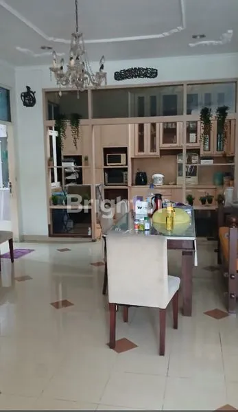 image RUMAH HOEK DI DURI KOSAMBI (3)