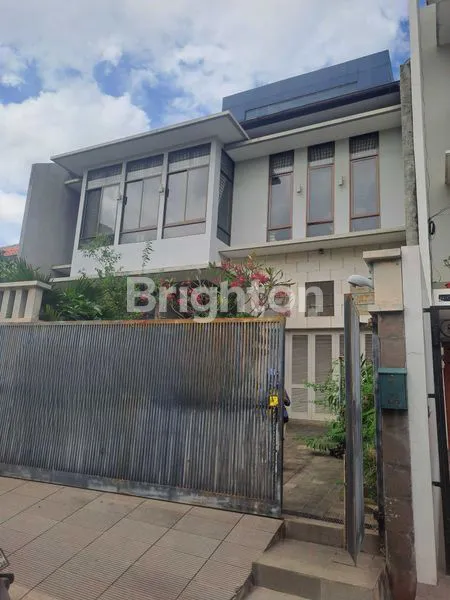 image RUMAH BAGUS DAN MEWAH 2 LANTAI KARTINI (1)