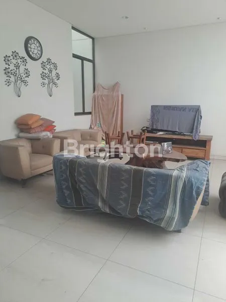 image RUMAH BAGUS DAN MEWAH 2 LANTAI KARTINI (8)