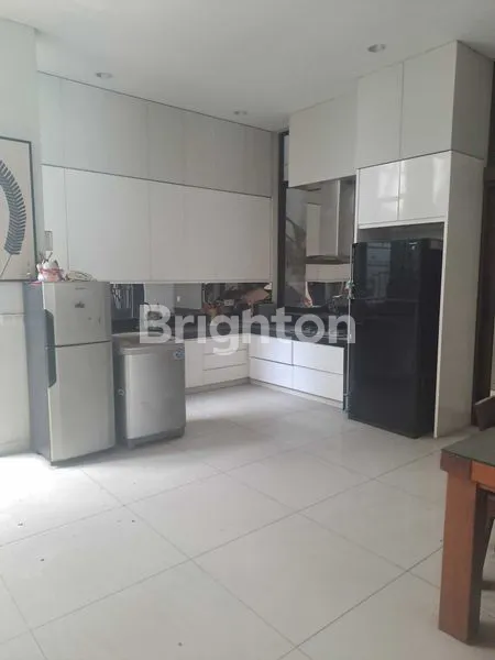 image RUMAH BAGUS DAN MEWAH 2 LANTAI KARTINI (7)