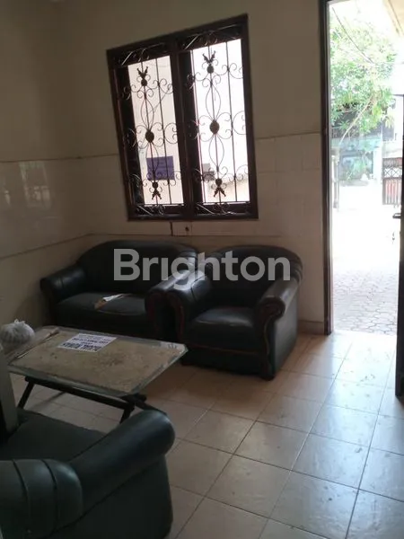 image RUMAH TUA 2 LANTAI DI DEKAT UBUNG , PINGGIR JALAN BESAR (4)