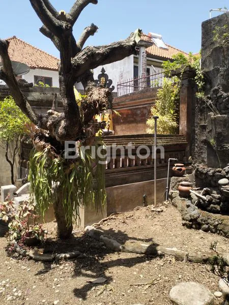 image RUMAH TUA 2 LANTAI DI DEKAT UBUNG , PINGGIR JALAN BESAR (7)