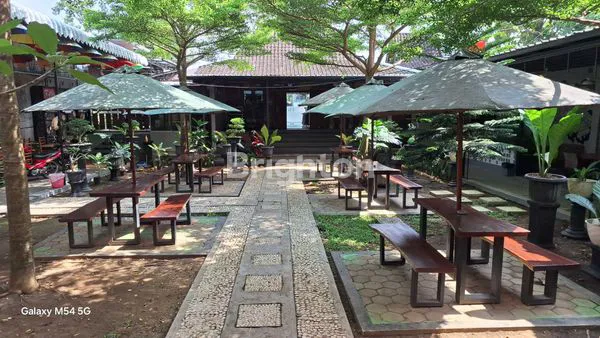 RESTO AKTIF + RUMAH INDUK + MESS KARYAWAN DI DAERAH GATAK  - SUKOHARJO