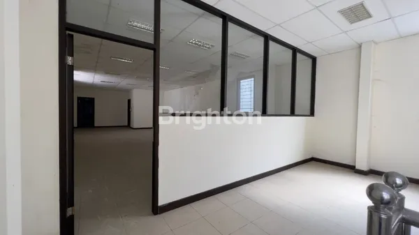 image SEWA RUKO 3 LANTAI PUSAT KOTA BLITAR (5)