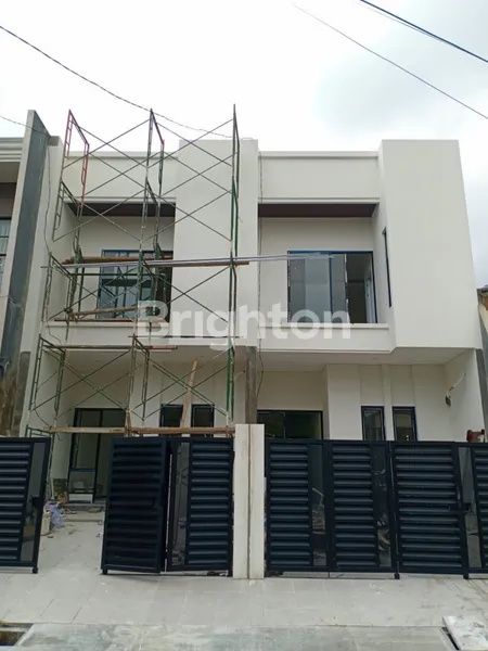 image KALIJUDAN, NEW MINIMALIS SIAP HUNI, SANITARY TOTO, 2 LANTAI (1)