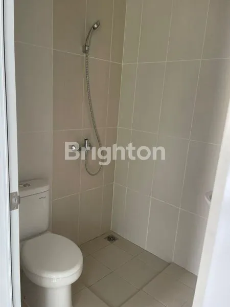 image RUMAH CANTIK 2 LT SIAP HUNI CLUSTER KARELIA VILLAGE GADING SERPONG (8)