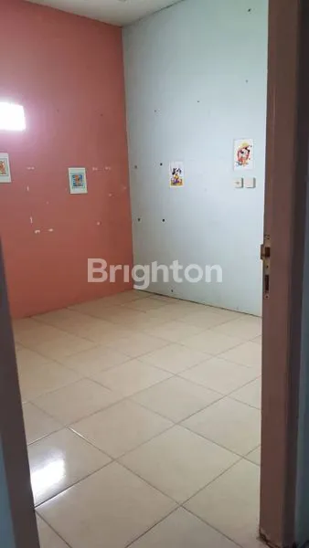 image RUMAH COCOK UNTUK USAHA DI GODEAN YOGYAKARTA (6)