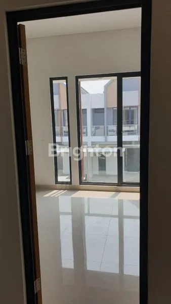 image RUMAH BARU MINIMALIS YUTHICA BSD SIAP HUNI (6)