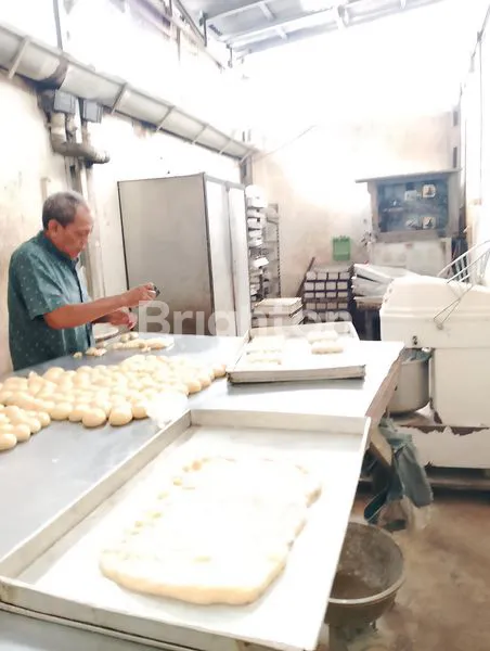 image RUMAH BEKAS PABRIK ROTI. (3)