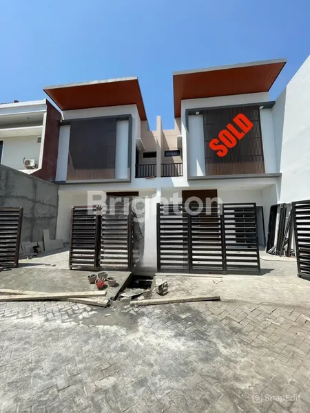 image RUMAH SUTOREJO, TINGKAT 2, ROW JALAN 4 MOBIL, HADAP BARAT (1)