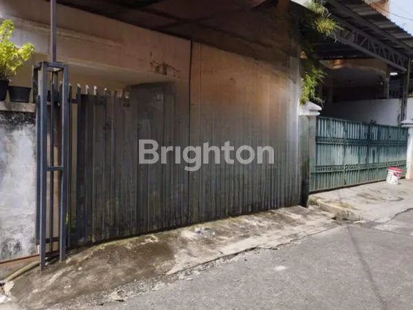 image RUMAH STANDART BESAR KELAPA GADING JAKARTA UTARA (1)