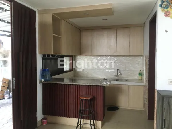image DI JUAL RUMAH 2LANTAI TUKAD BADUNG (2)