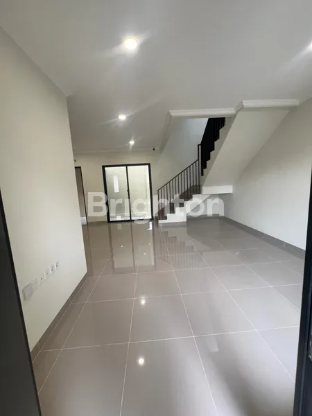 image CARSON SUMMARECON GADING SERPONG, TURUN HARGA !! RUMAH KONSEP BARU DENGAN NATURAL SKYLIGHT (3)