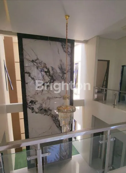 image RUMAH HOOK 3 LANTAI FULL FURNISH ANGGREK LOKA (4)