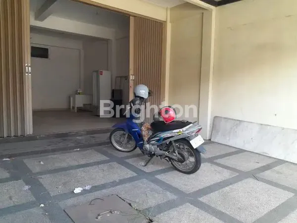 image RUMAH USAHA SIMPANG DARMO PERMAI SELATAN  (7)