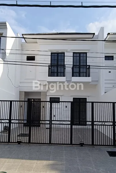 image RUMAH SIAP HUNI AMERICAN STYLE SUTOREJO DEKAT GALAXY MALL (1)