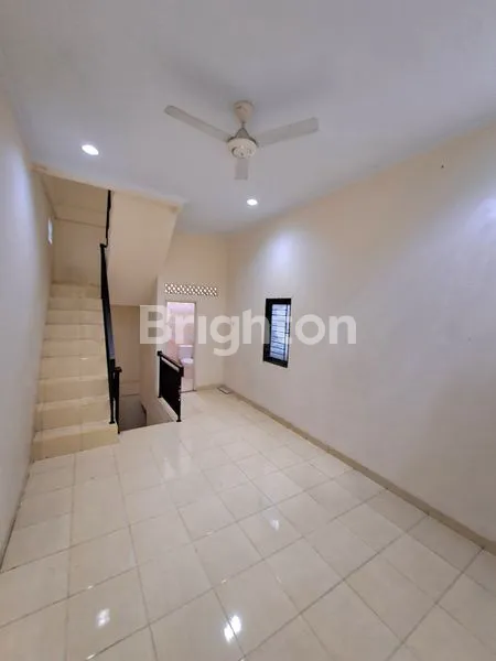 image RUMAH STRATEGIS 3 KT SIAP HUNI DI PADEMANGAN, JAKARTA UTARA DEKAT JALAN RAYA (5)