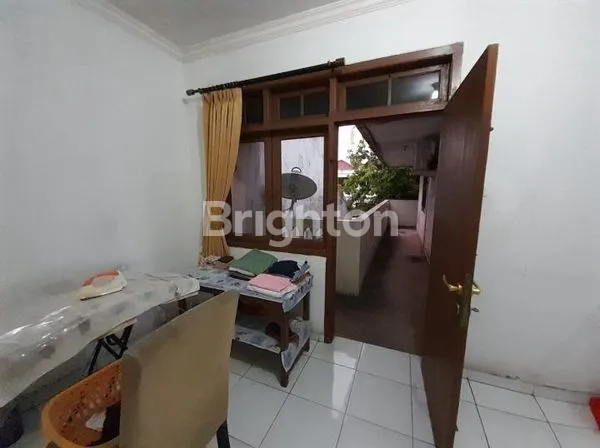 image RUMAH UK. SEDANG RAPIH DURENSAWIT (2)