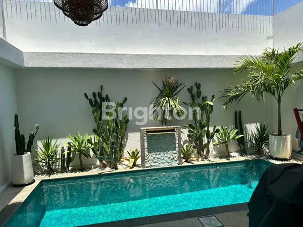 image VILLA MEWAH DI SEMINYAK FULL FURNISHED (2)