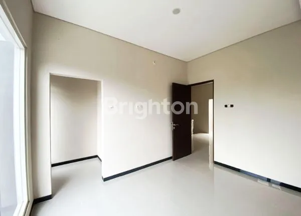 image RUMAH BARU MINIMALIS DI RUNGKUT HARAPAN DEKAT MERR / KEDUNG BARUK / UPN\N (6)
