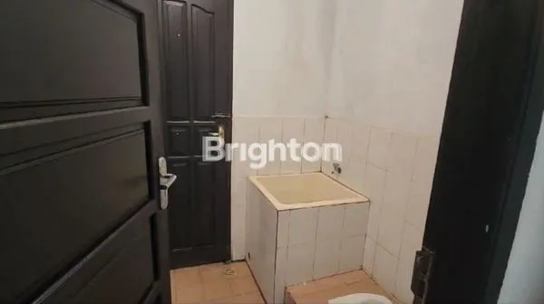 image RUMAH BESAR SIAP HUNI NON FURNISH (7)