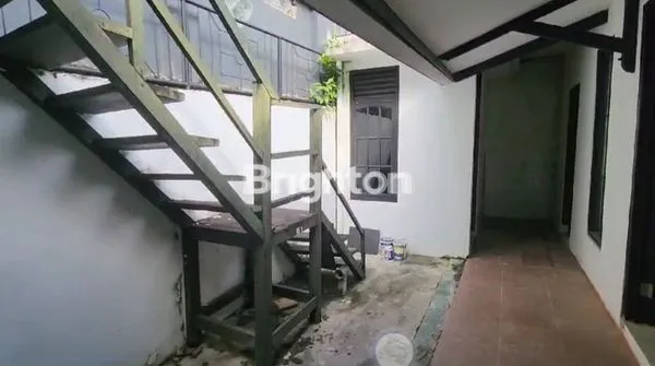 image RUMAH BESAR SIAP HUNI NON FURNISH (8)
