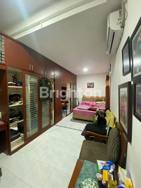 image RUMAH CANTIK 2,5 LANTAI SEMI FURNISH DI BUMI BINTARO PERMAI (5)