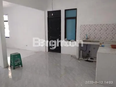 image RUMAH POJOK UNTUK USAHA DAN TEMPAT TINGGAL (12)