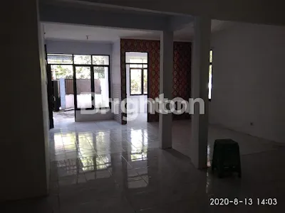 image RUMAH POJOK UNTUK USAHA DAN TEMPAT TINGGAL (10)